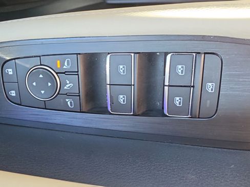 Used 2025 Nissan Armada Platinum AWD/4WD image 12