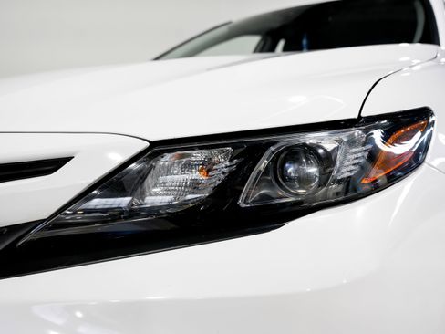 Used 2024 Toyota Camry SE FWD image 36