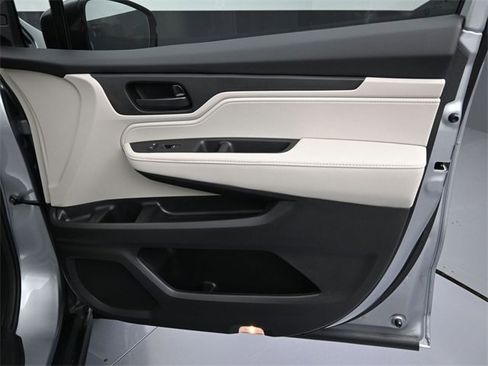 New 2026 Honda Odyssey EX-L image 2