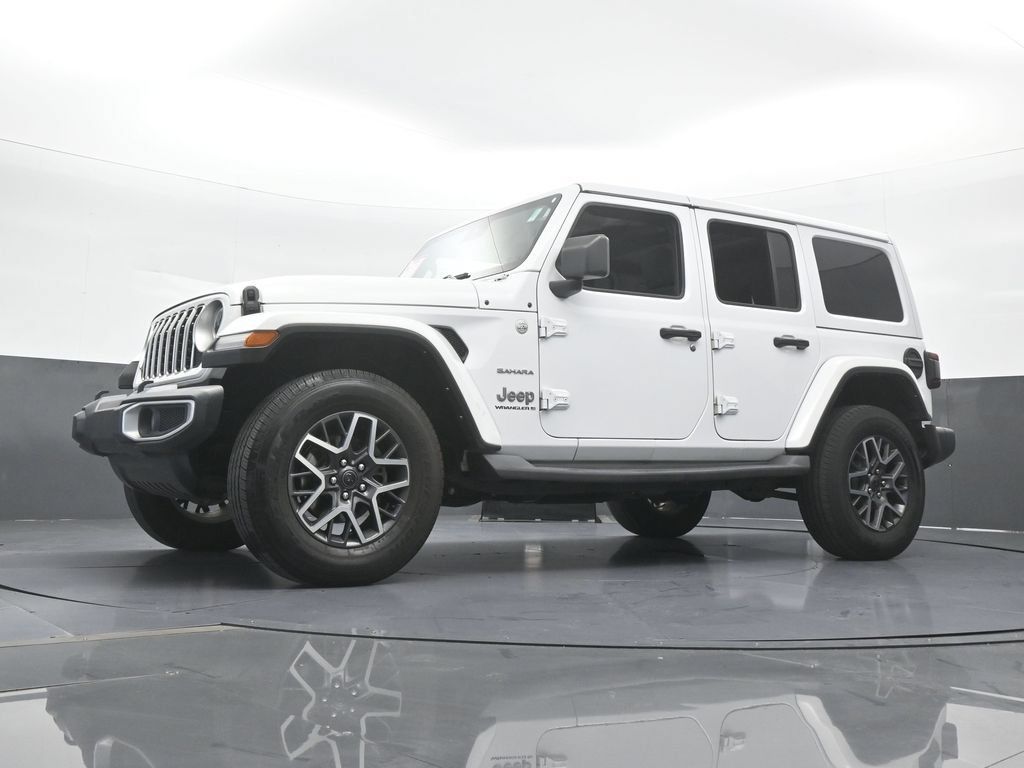 Used 2024 Jeep Wrangler Unlimited Sahara w/ Safety Group AWD/4WD image 54
