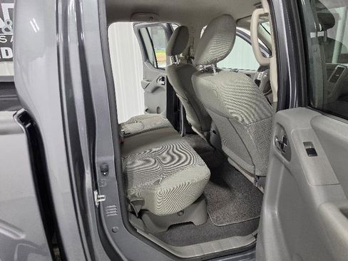 Used 2020 Nissan Frontier SV image 9
