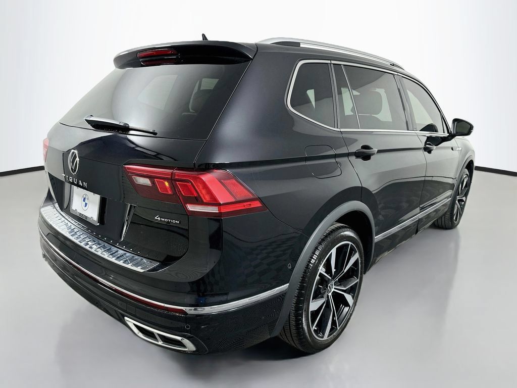 Used 2022 Volkswagen Tiguan SEL R-Line AWD/4WD image 5