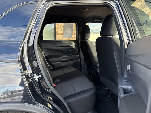 Used 2020 Mitsubishi Outlander Sport Black Edition image 12