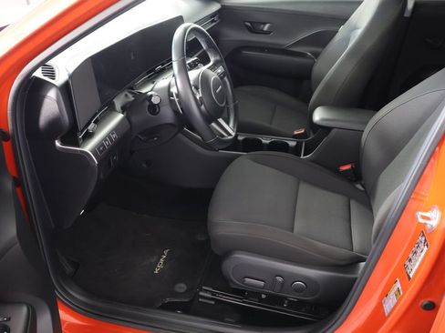 Used 2024 Hyundai Kona SEL w/ Convenience Package AWD/4WD image 19