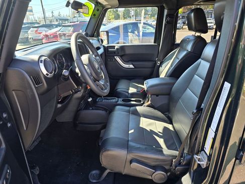 Used 2011 Jeep Wrangler Unlimited Sahara w/ Dual Top Group image 21