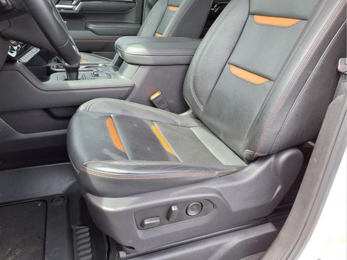 Used 2025 GMC Sierra 1500 AT4 w/ AT4 Premium Package AWD/4WD image 22