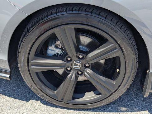 Used 2023 Honda Accord Sport image 11