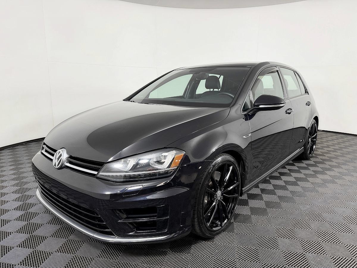 Used 2017 Volkswagen Golf 4-Door AWD/4WD image 2