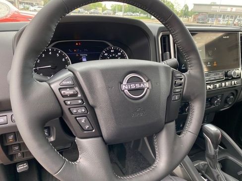 New 2026 Nissan Frontier SV w/ SV Convenience Package image 12