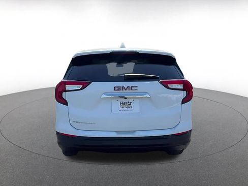 Used 2024 GMC Terrain SLE FWD image 12