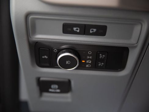 Used 2022 Ford F150 XLT w/ Equipment Group 301A Mid image 20