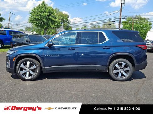 Certified 2023 Chevrolet Traverse LT w/ LT Premium Package AWD/4WD image 9