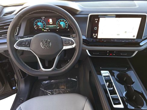 New 2025 Volkswagen Atlas Cross Sport SEL image 10