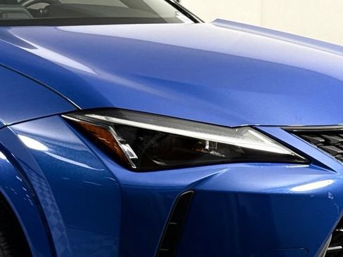 Used 2024 Lexus UX 250h FWD w/ Premium Package image 15