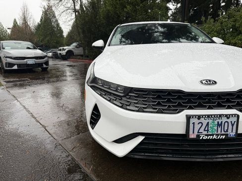 Used 2021 Kia K5 LXS image 3