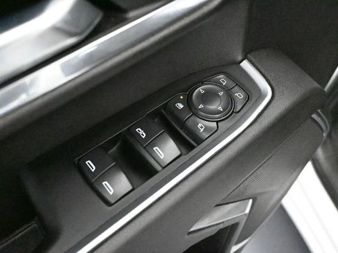 Used 2024 Chevrolet Silverado 3500 LT image 21