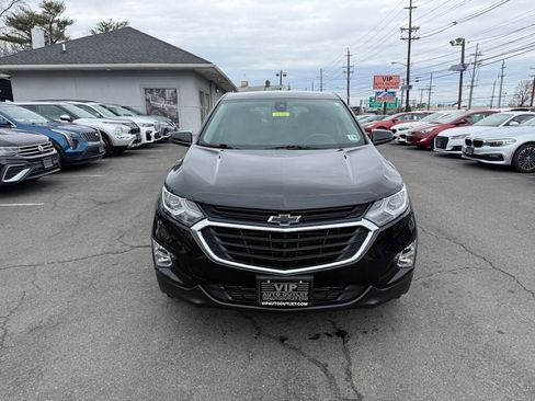 Used 2021 Chevrolet Equinox LT image 2