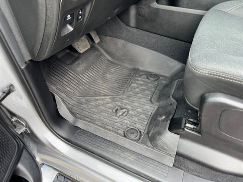 Used 2019 RAM 1500 Big Horn image 18