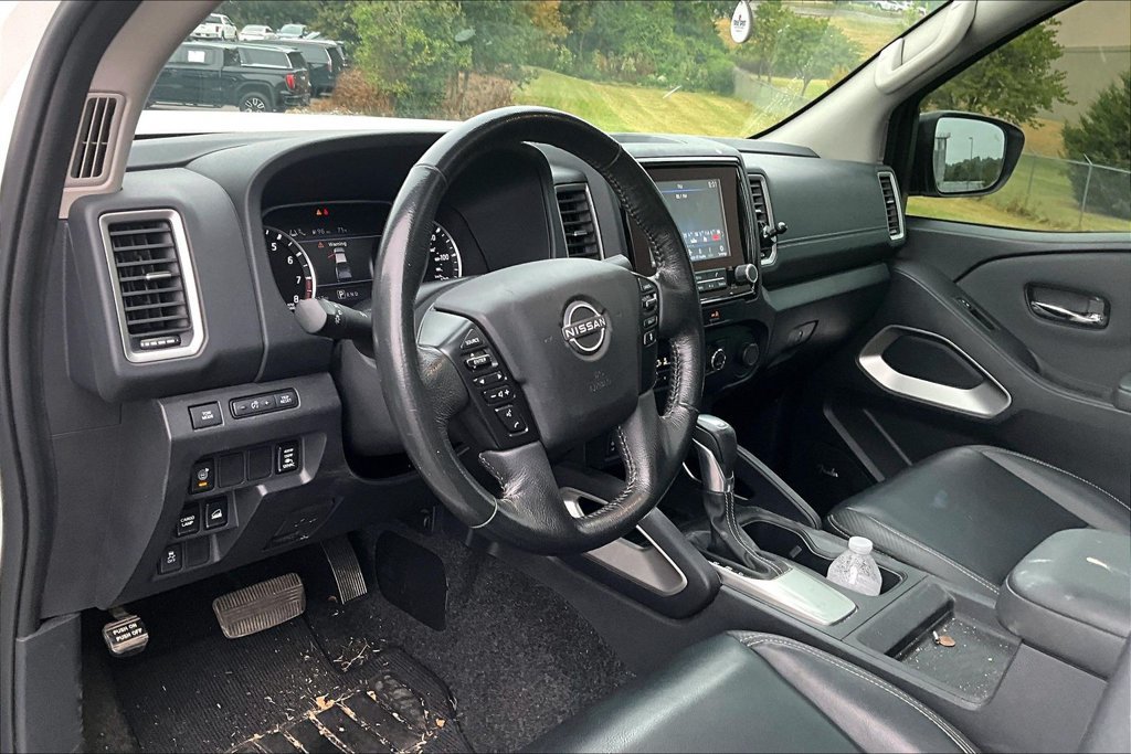 Used 2022 Nissan Frontier SV w/ SV Premium Package AWD/4WD image 5