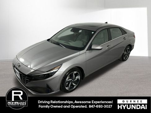 Used 2022 Hyundai Elantra SEL w/ Convenience + Premium Package image 2