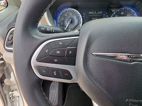 Used 2023 Chrysler Voyager LX FWD image 18