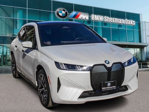 Used 2026 BMW iX xDrive45 image 3