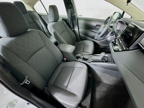 Used 2024 Toyota Corolla LE FWD image 29