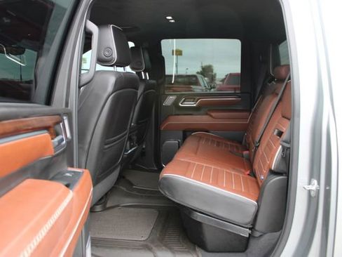 Used 2024 GMC Sierra 2500 Denali Ultimate w/ Max Trailering Package AWD/4WD image 15