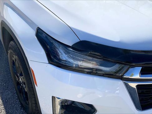 Used 2022 Chevrolet Traverse LS image 26