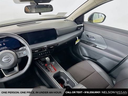 Certified 2025 Nissan Kicks SR AWD/4WD image 21