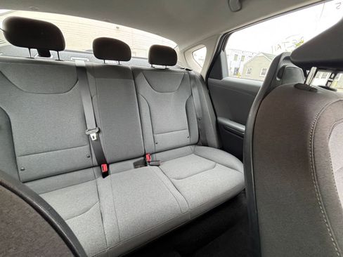 Used 2025 Kia K4 FWD image 37