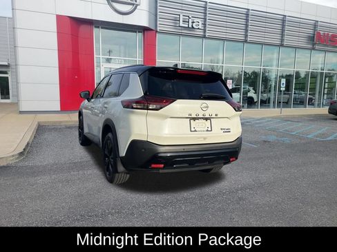 Certified 2023 Nissan Rogue SV w/ SV Premium B Package AWD/4WD image 12
