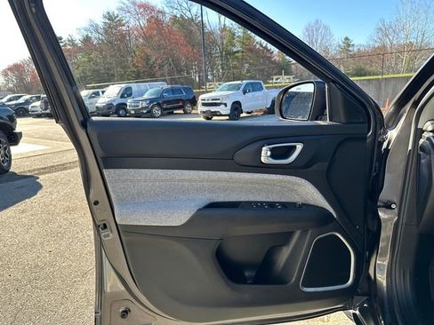 Used 2022 Jeep Compass Latitude AWD/4WD image 24