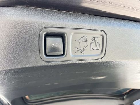 Used 2023 Ford Expedition Platinum AWD/4WD image 16