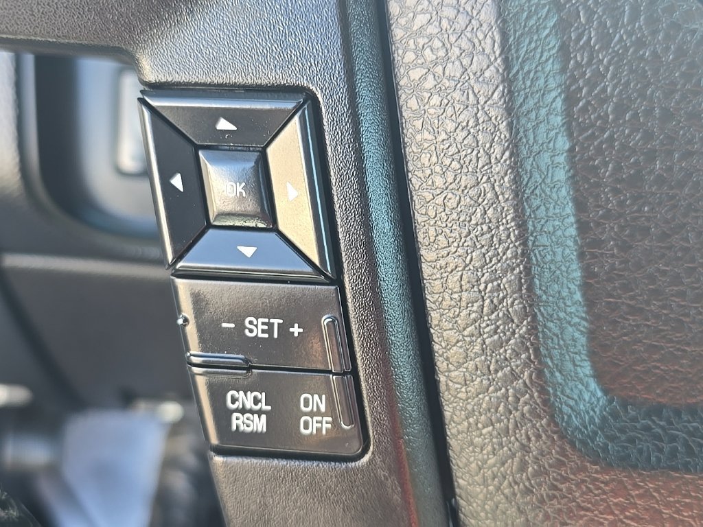 Used 2017 Ford Expedition XL w/ Equipment Group 101A AWD/4WD image 15