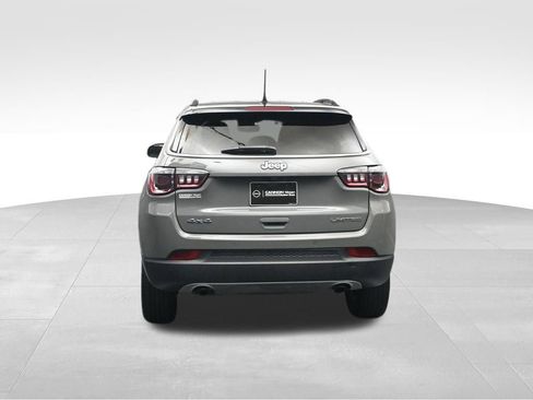 Used 2023 Jeep Compass Limited AWD/4WD image 4