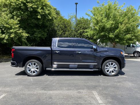 Used 2023 Chevrolet Silverado 1500 High Country w/ High Country Premium Package image 10