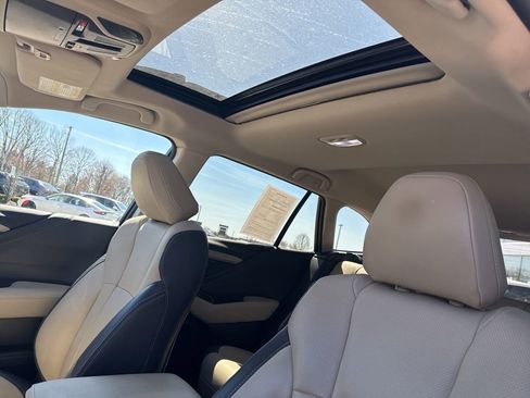 Used 2023 Subaru Outback Limited image 15