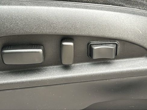 Used 2015 Chevrolet Equinox LT w/ Driver Convenience Package FWD image 16