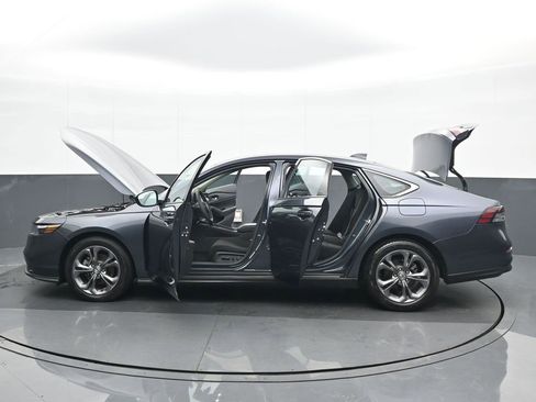 Used 2023 Honda Accord EX image 27