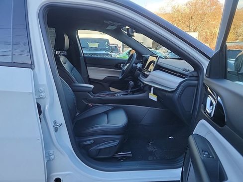 New 2026 Jeep Compass Limited w/ Sun, Sound & Navigation Group image 10