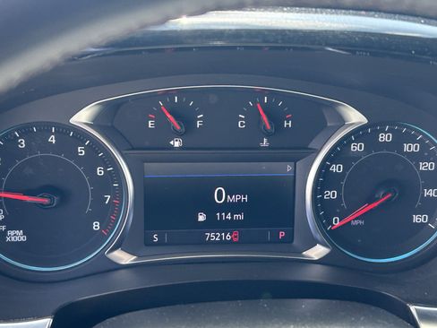 Used 2023 Chevrolet Traverse LT FWD image 20