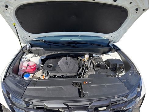 Certified 2025 Hyundai Tucson SEL AWD/4WD image 17