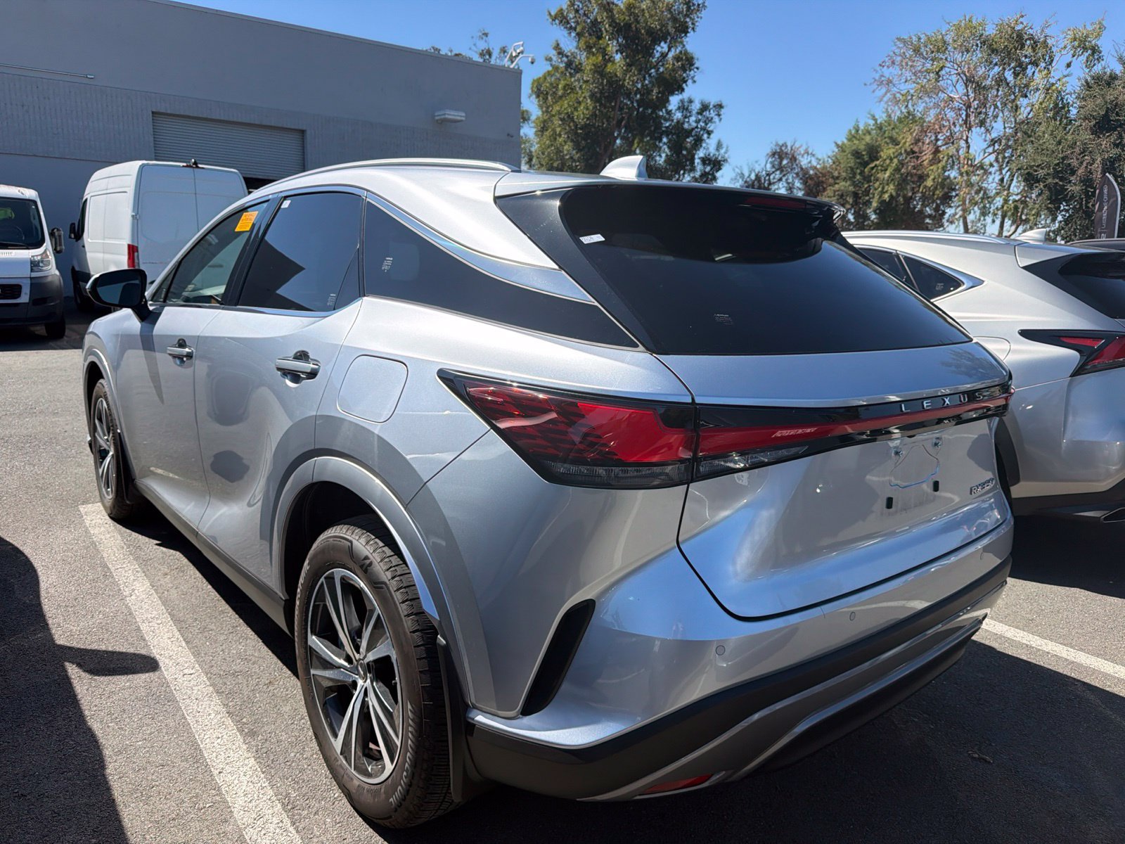 Used 2025 Lexus RX 350 Premium w/ Accessory Package (K3) FWD image 3