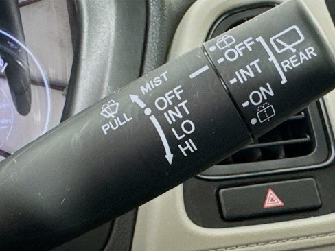 Used 2019 Honda HR-V LX image 16