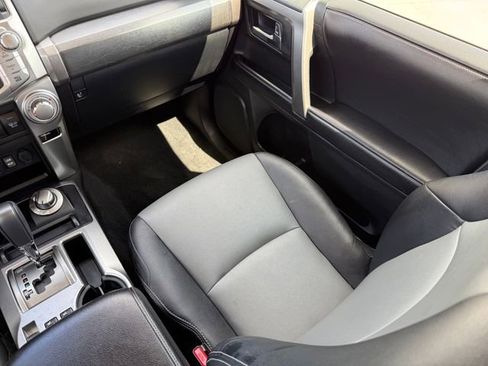 Used 2016 Toyota 4Runner SR5 Premium image 22