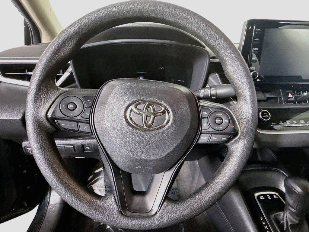 Used 2022 Toyota Corolla LE FWD image 12