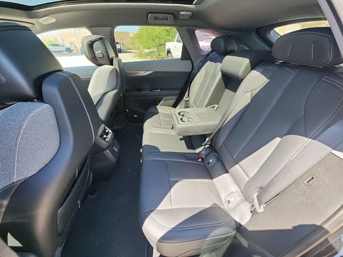 New 2025 Cadillac Optiq Luxury 1 image 81