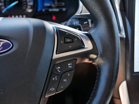 Used 2021 Ford Edge Titanium w/ Class II Trailer Tow Package AWD/4WD image 29