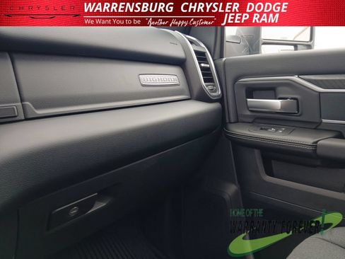 New 2026 RAM 2500 Big Horn AWD/4WD image 26